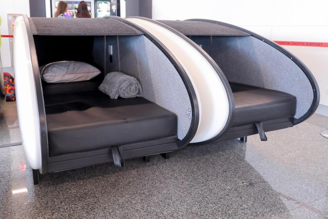 Capsule hotel Sleeping Pods Gosleep - Inside Of Chopin Airport, Non Schengen Restricted Zone After Passport Control, Near Gate 2n *