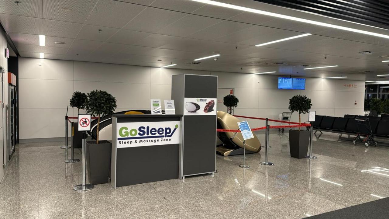 Capsule hotel Sleeping Pods Gosleep - Inside Of Chopin Airport, Non Schengen Restricted Zone After Passport Control, Near Gate 2n *